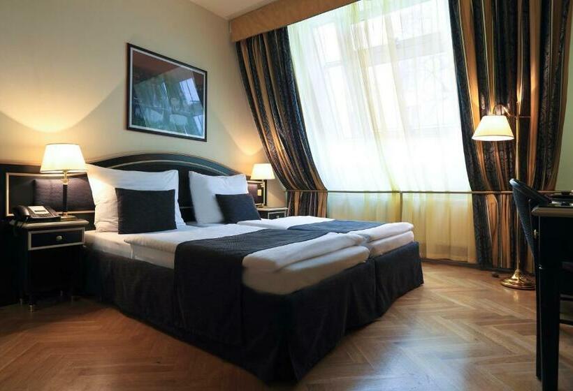 اتاق سوپریور, Elysee