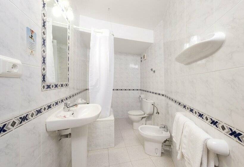 Номер Стандарт Вид на Город, Hostal Mari