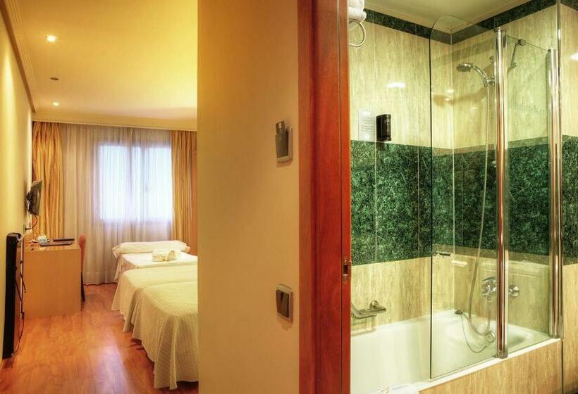 スタンダードトリプルルーム, Abba Rambla