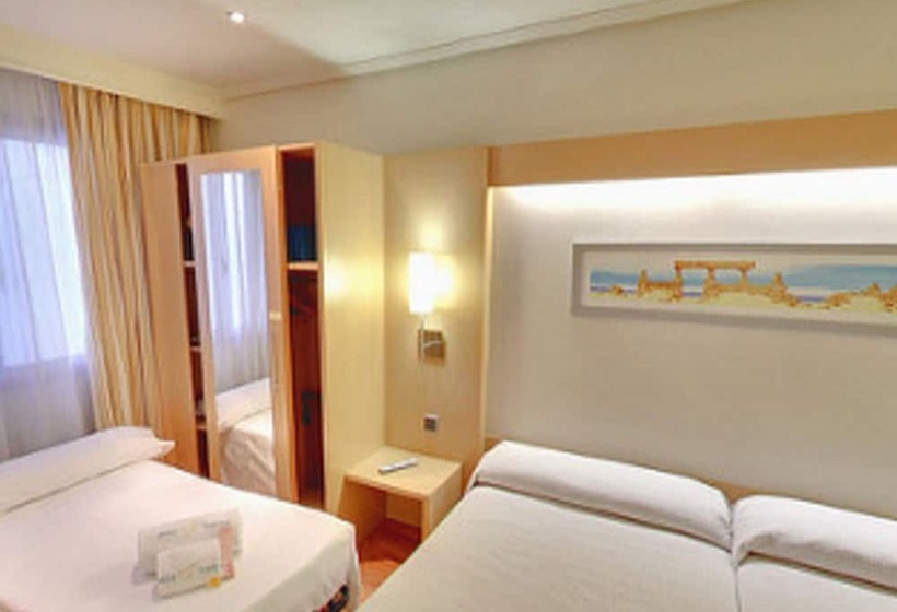 スタンダードトリプルルーム, Abba Rambla