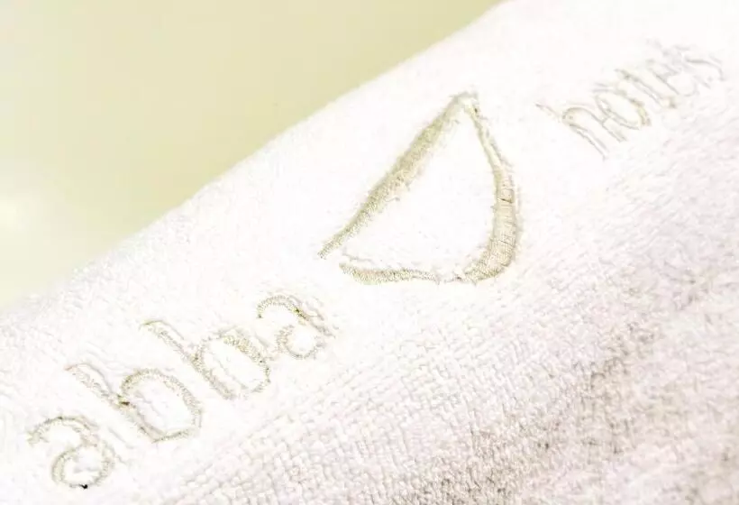 اتاق استاندارد سه نفره, Abba Rambla