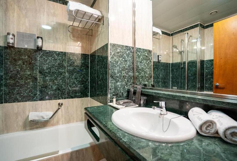 スタンダードトリプルルーム, Abba Rambla