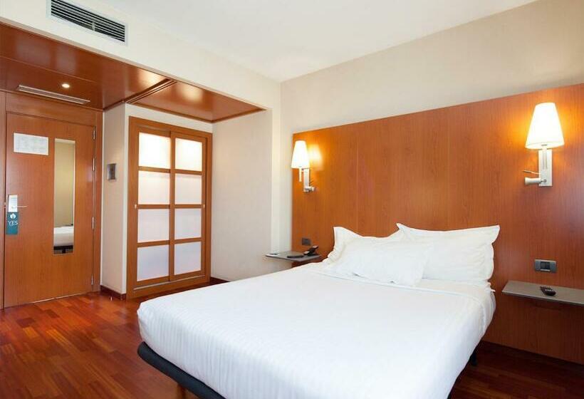 غرفة قياسية, Ciutat Martorell