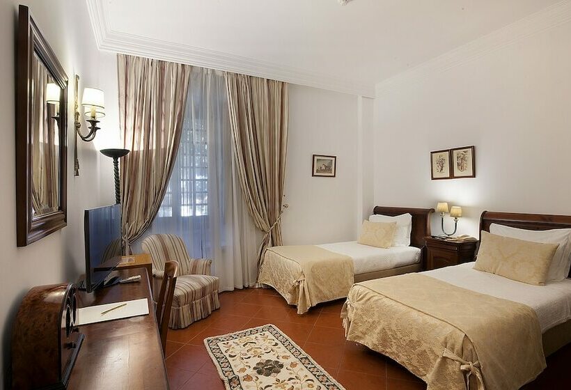 Номер Стандарт, Turim Club Azeitao