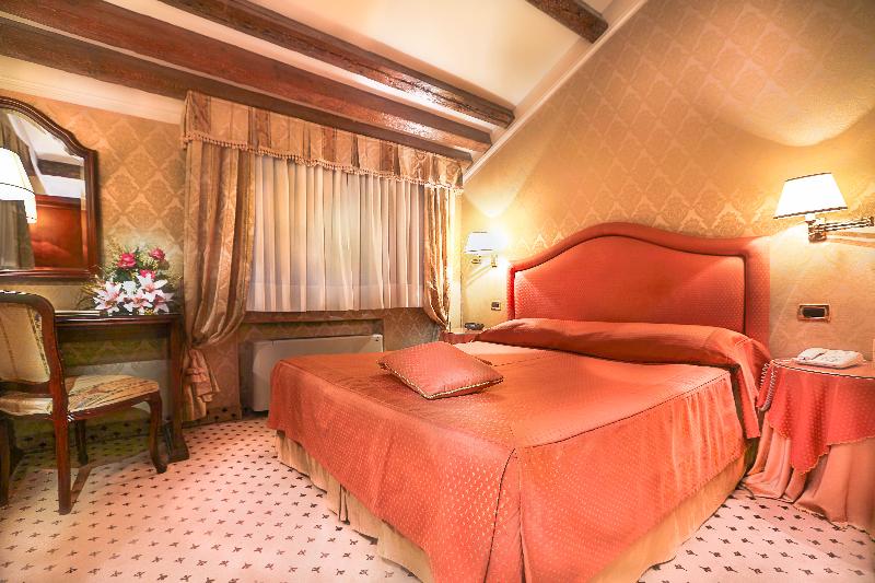 اتاق کلاسیک, Colombina