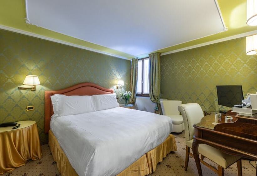 اتاق کلاسیک, Colombina