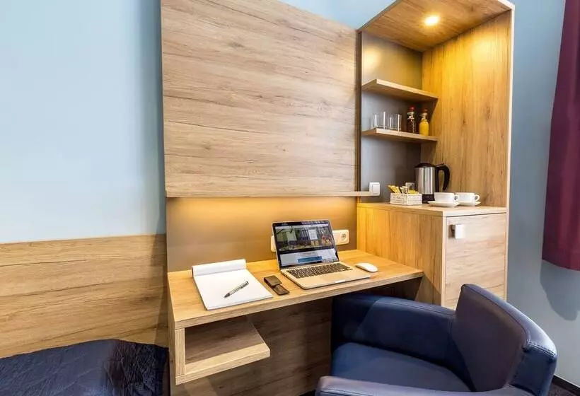 اتاق استاندارد یک نفره, Comfort Hotel Frankfurt Central Station