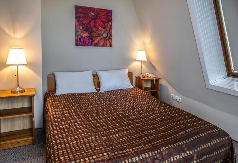 סוויטה, Corvin Hotel Budapest Corvin Wing