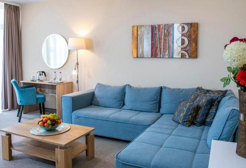 סוויטה, Corvin Hotel Budapest Corvin Wing