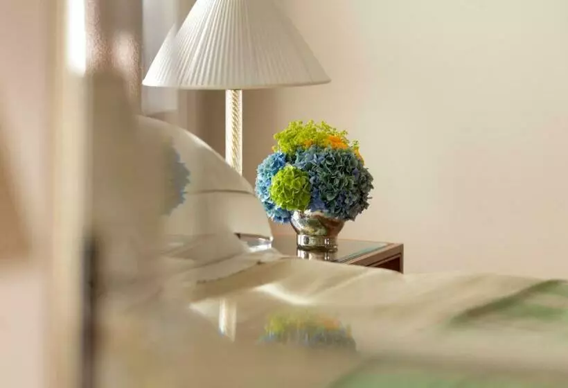 سوئیت جونیور با تخت بزرگ, Four Seasons Hotel Milano