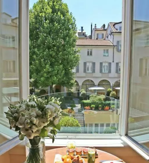 سوئیت جونیور با چشم‌انداز باغ, Four Seasons Hotel Milano