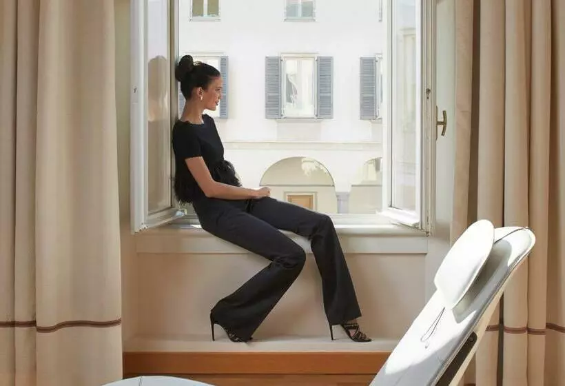 سوئیت جونیور با چشم‌انداز باغ, Four Seasons Hotel Milano