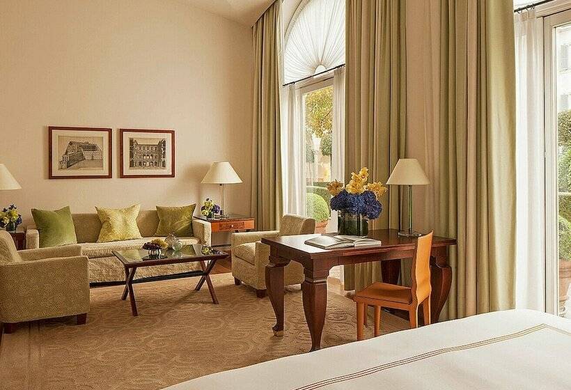 سوئیت جونیور با چشم‌انداز باغ, Four Seasons Hotel Milano