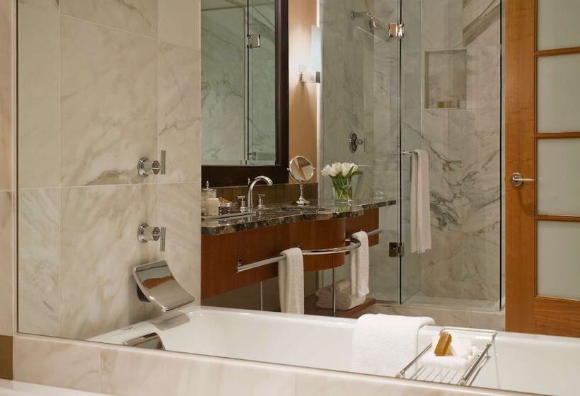 Люкс, Grand Hyatt Seattle