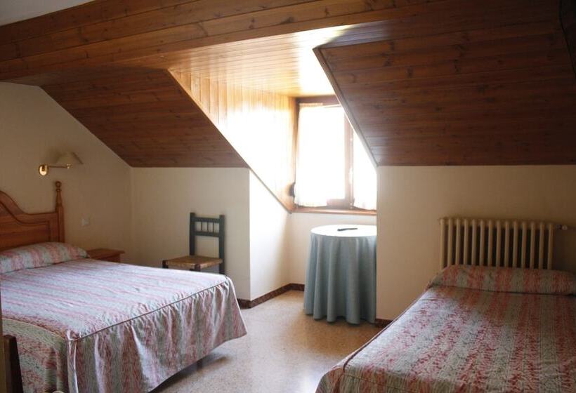 غرفة قياسية ثلاثية, Juan Canejan