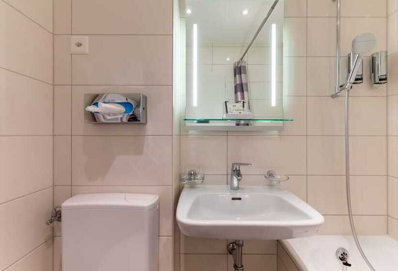 اتاق استاندارد یک نفره, Les Nations