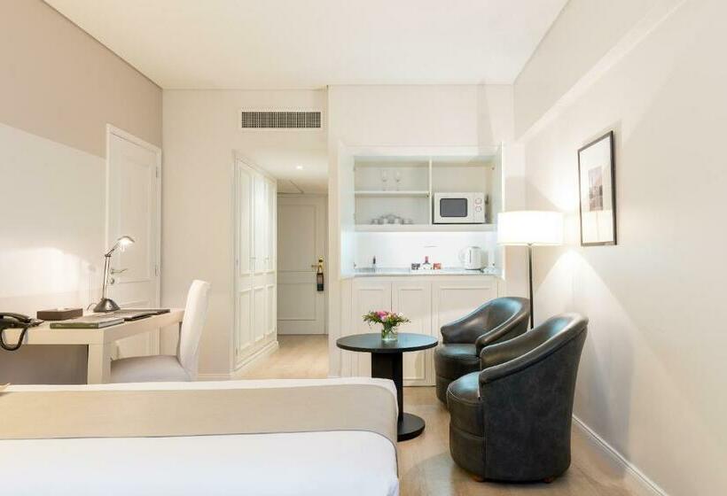 标准工作室, Loi Suites Recoleta