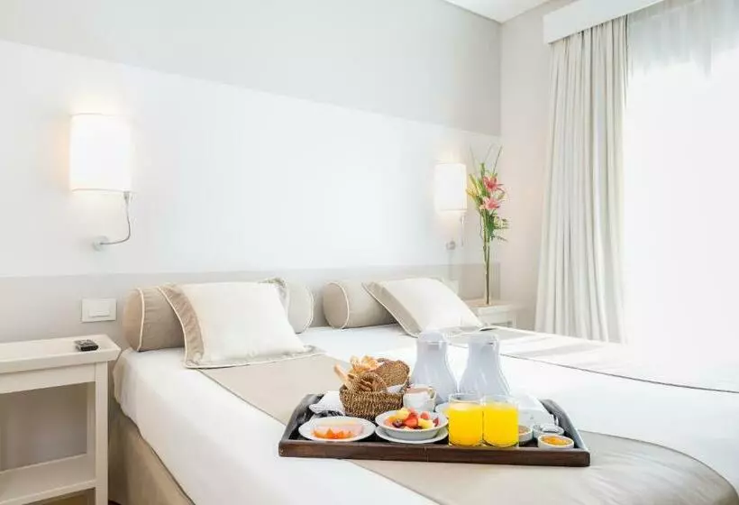استودیوی استاندارد, Loi Suites Recoleta