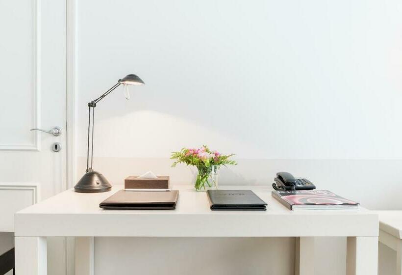 标准工作室, Loi Suites Recoleta