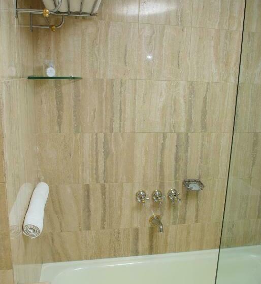 标准工作室, Loi Suites Recoleta