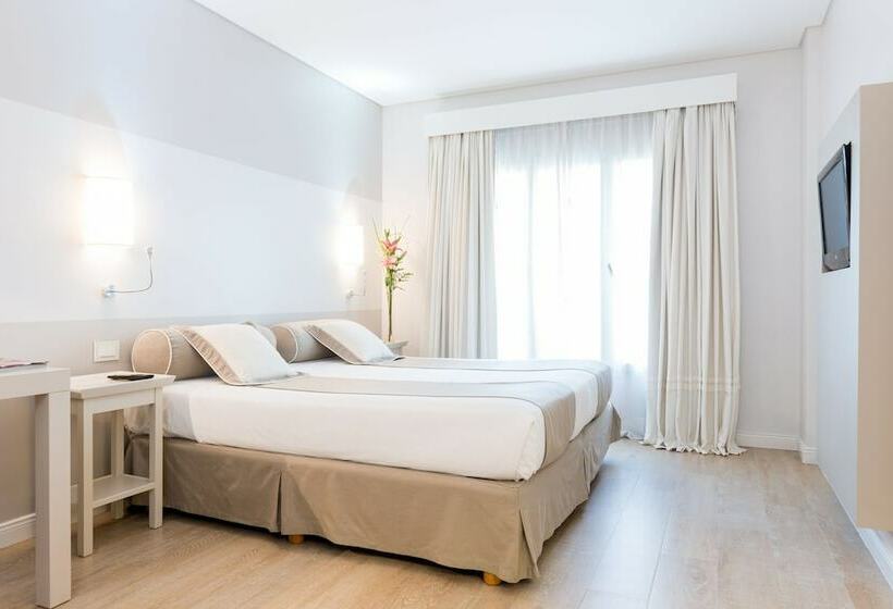 استودیوی استاندارد, Loi Suites Recoleta