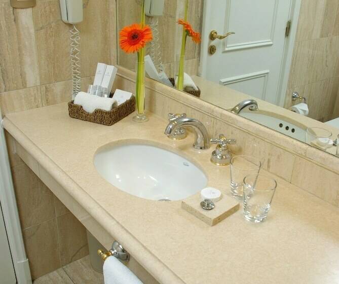 استودیوی استاندارد, Loi Suites Recoleta