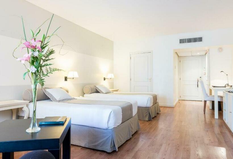 استودیو اجرایی, Loi Suites Recoleta