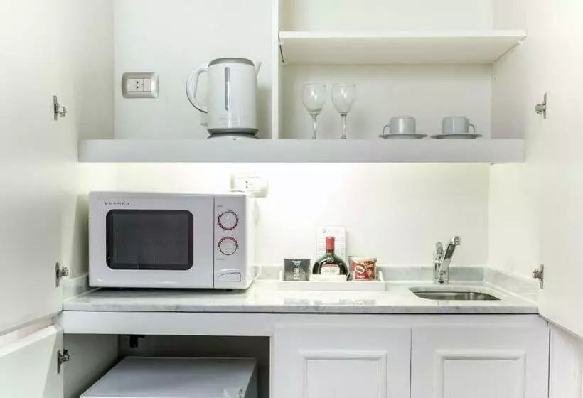 استودیو اجرایی, Loi Suites Recoleta