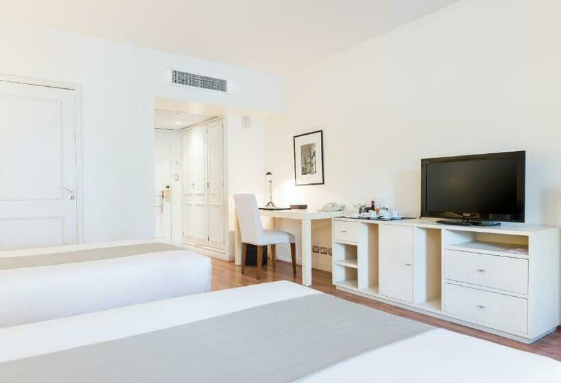 استودیو اجرایی, Loi Suites Recoleta