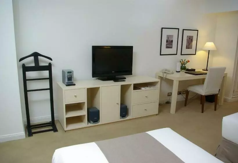 استودیو اجرایی, Loi Suites Recoleta