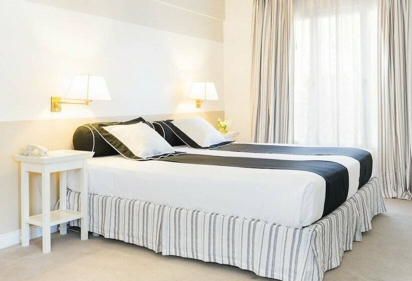 管理人员工作室, Loi Suites Recoleta