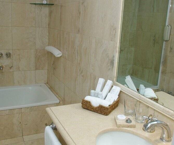 استودیو اجرایی, Loi Suites Recoleta