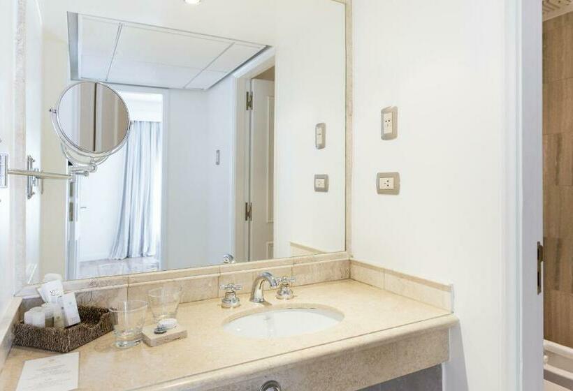 سوییت اجرایی, Loi Suites Recoleta