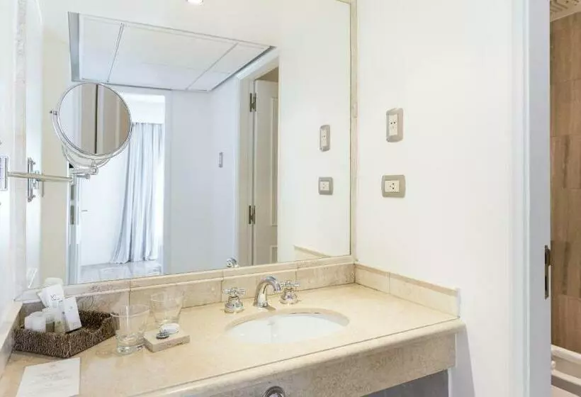 سوییت اجرایی, Loi Suites Recoleta