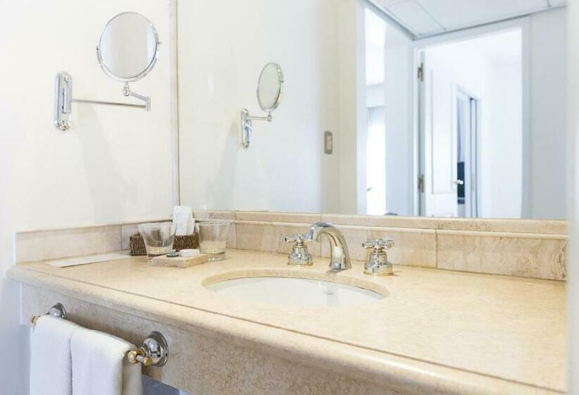 سوییت اجرایی, Loi Suites Recoleta