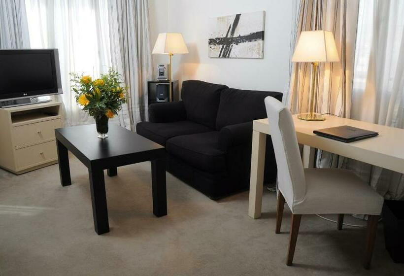 行政套房, Loi Suites Recoleta