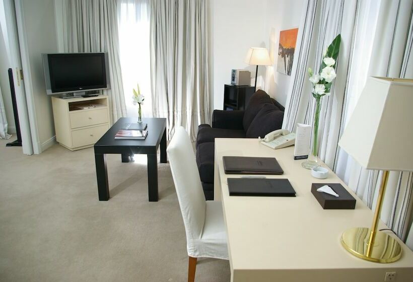 سوییت اجرایی, Loi Suites Recoleta