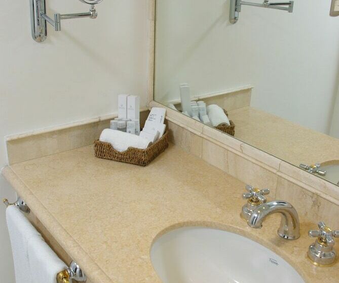 سوییت اجرایی, Loi Suites Recoleta