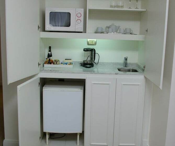行政套房, Loi Suites Recoleta
