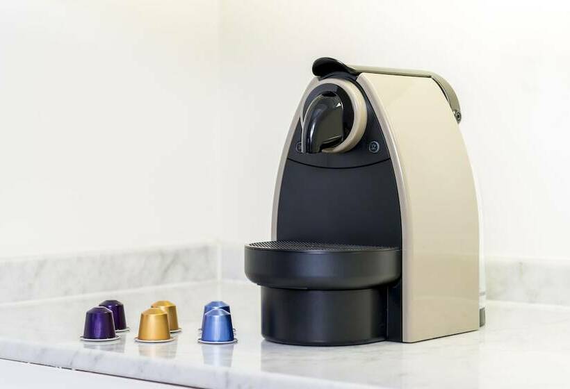 سوییت اجرایی, Loi Suites Recoleta