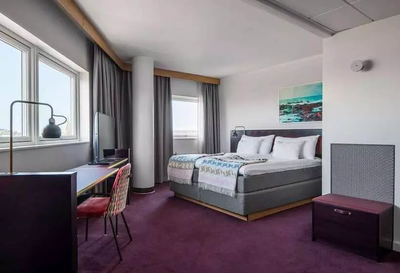 اتاق خانوادگی, Quality Hotel The Mill
