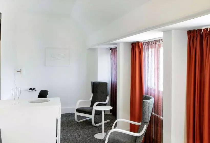 سوییت جونیور, Radisson Blu Plaza Hotel, Helsinki