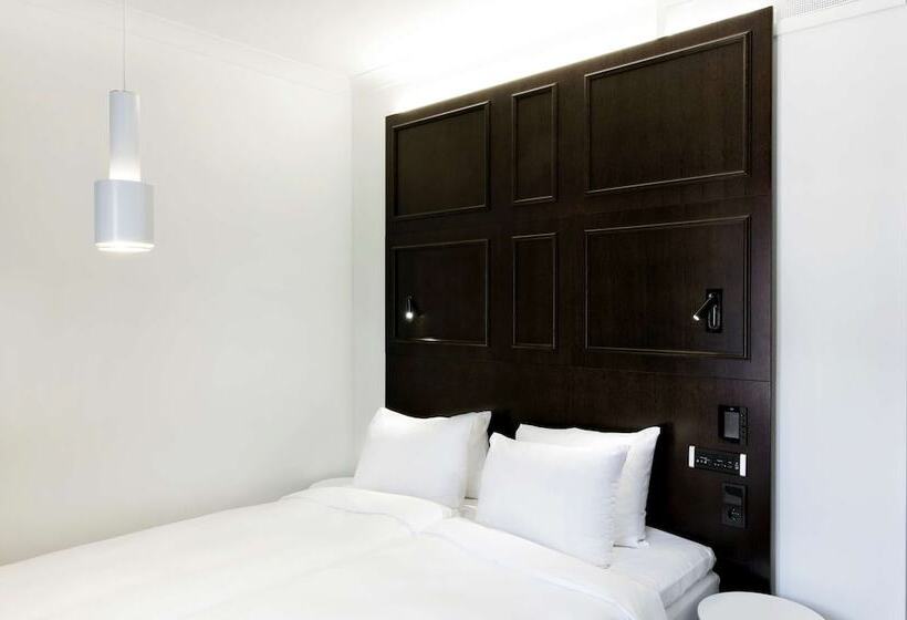 Полулюкс, Radisson Blu Plaza Hotel, Helsinki