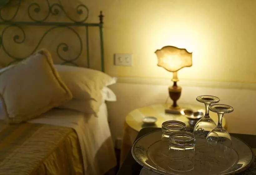 اتاق کلاسیک, Relais Villa Baldelli