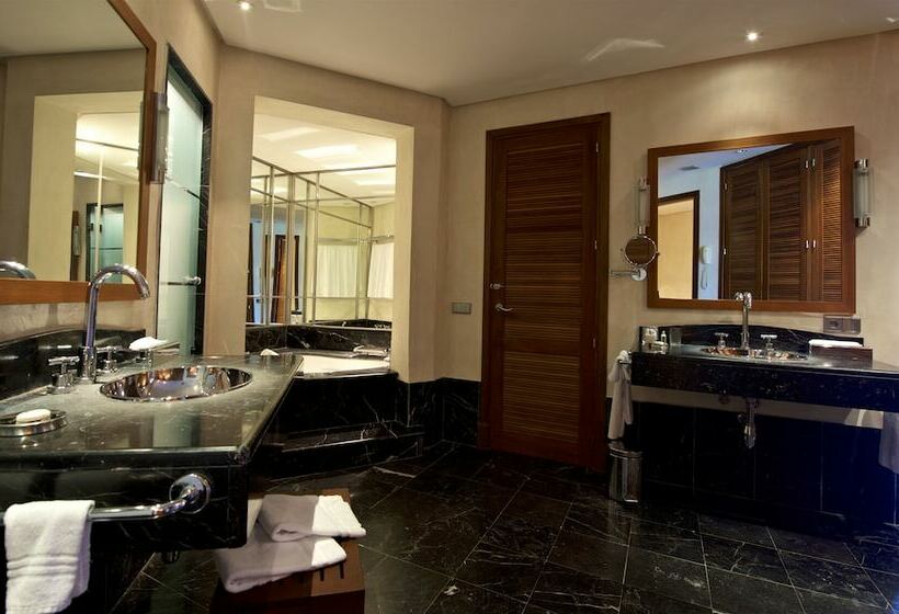 סוויטה, Rio Real Golf &