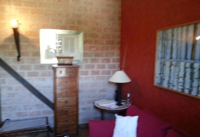 メゾネットスイート, Rural Peña Del Alba