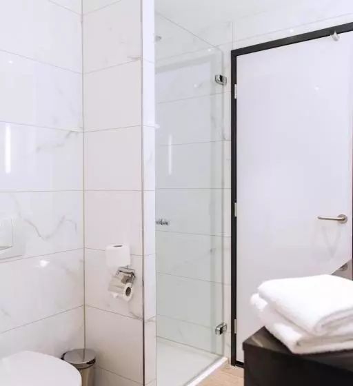 Comfort Single Room, Van Der Valk Hotel Schiphol