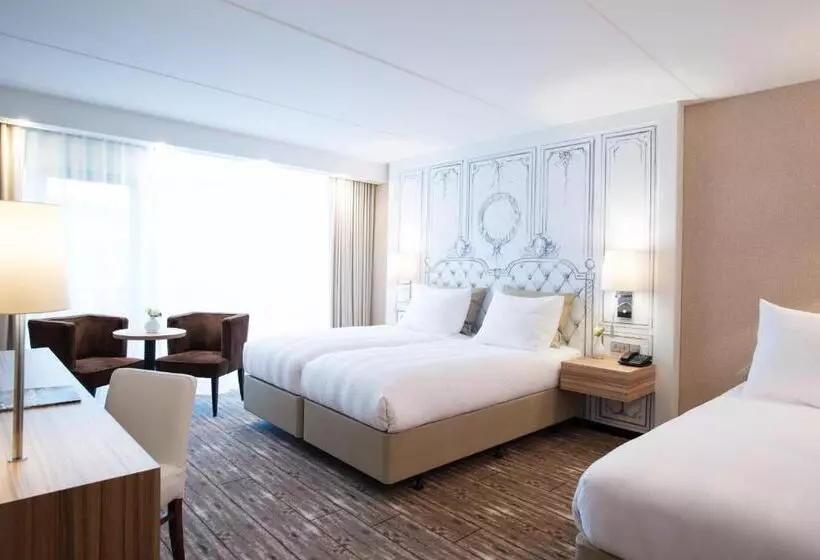 Comfort Triple Room, Van Der Valk Hotel Schiphol