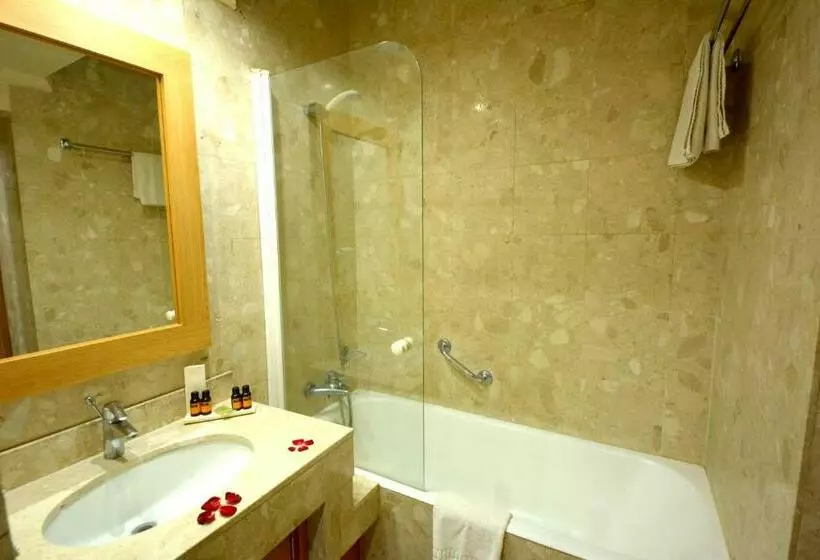 اتاق استاندارد, Oasis Hotel & Spa