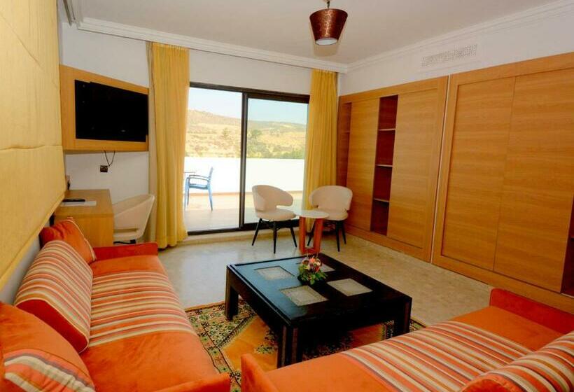 סוויטה, Oasis Hotel & Spa